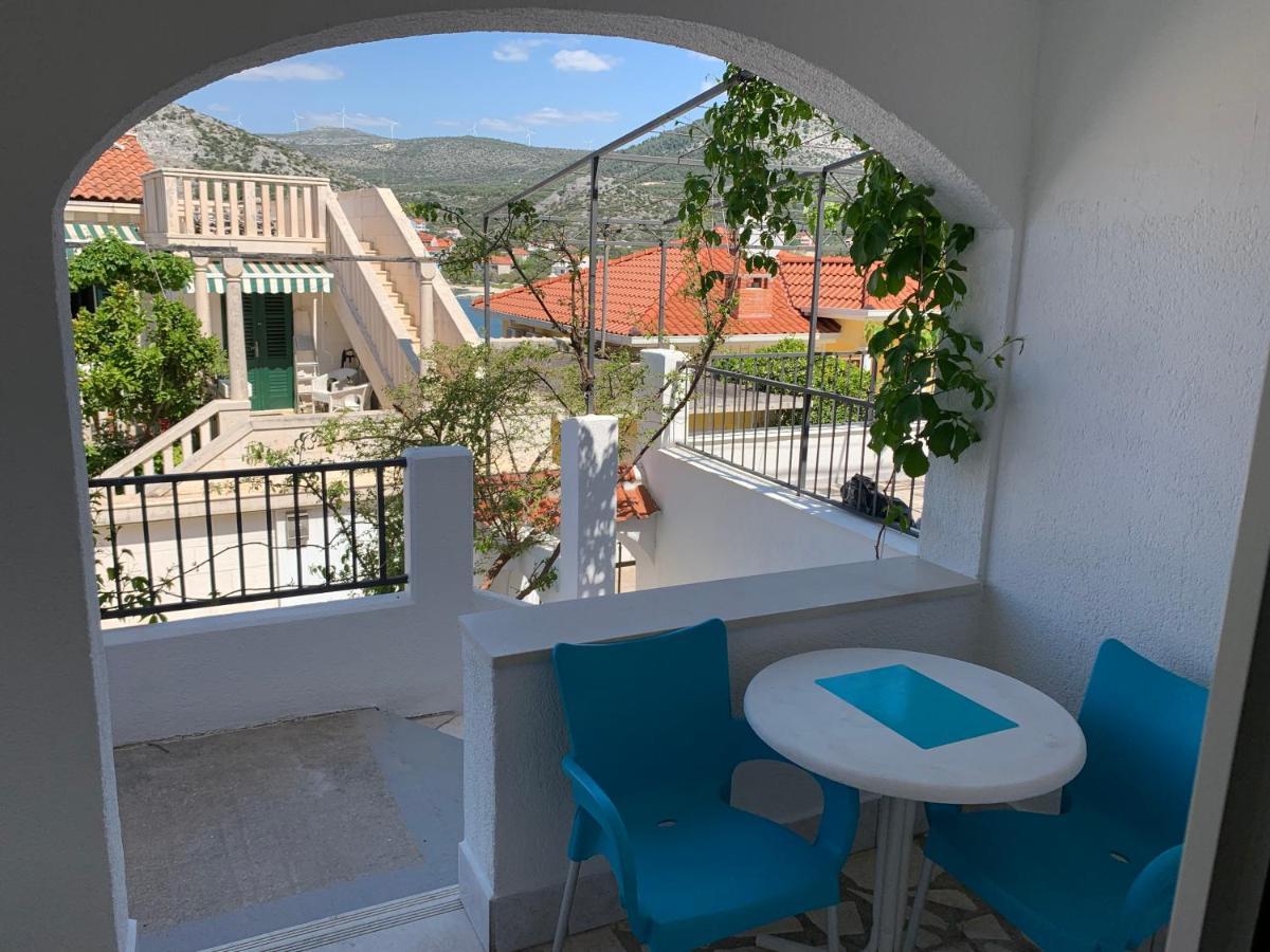 Villa A'Mare Seget Vranjica Exterior foto