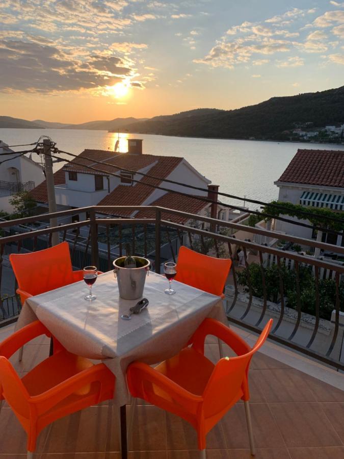 Villa A'Mare Seget Vranjica Exterior foto